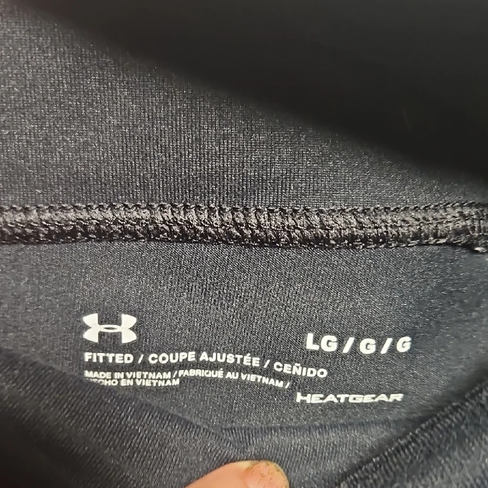 Under Armour Black and Gray Patterned Leggings - Picture 2 of 3